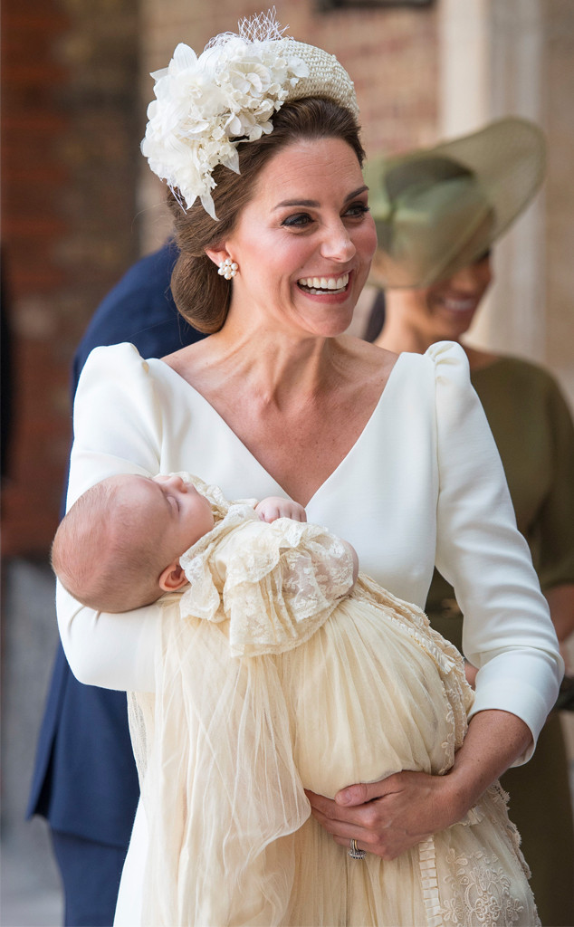 Znalezione obrazy dla zapytania kate middleton prince louis christening